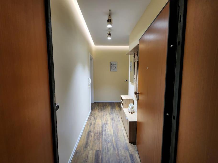 Central Apartment-New Bazar Tirana Exterior foto